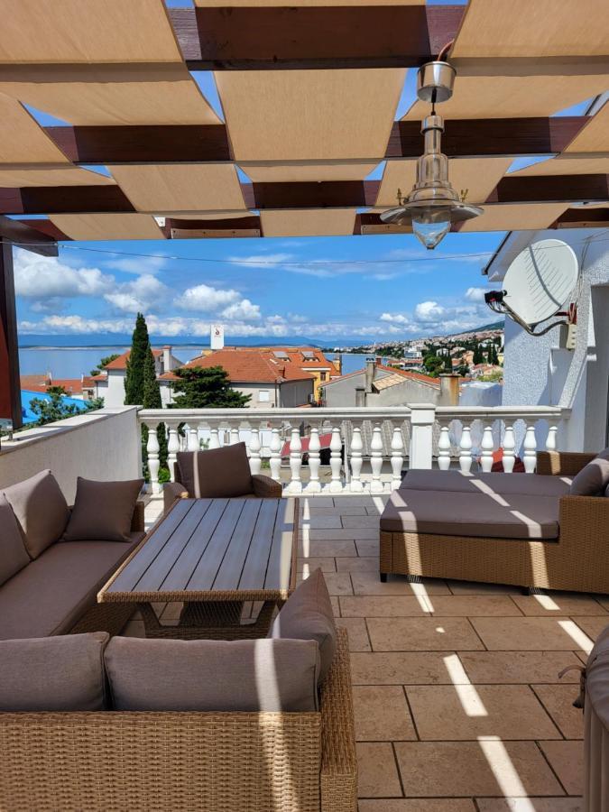 Apartments Vukovic Selce Rum bild